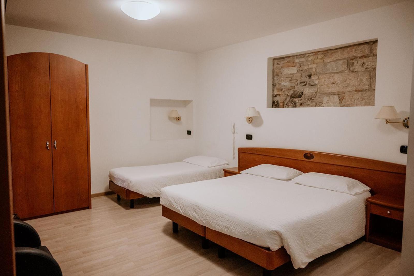 Hotel Venezia Тренто Екстер'єр фото